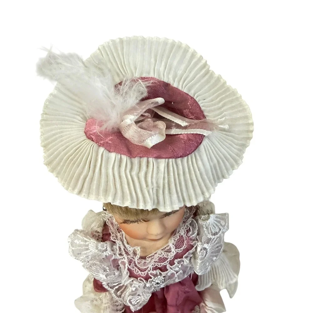 Victoriann Porcelain Doll Collector 11